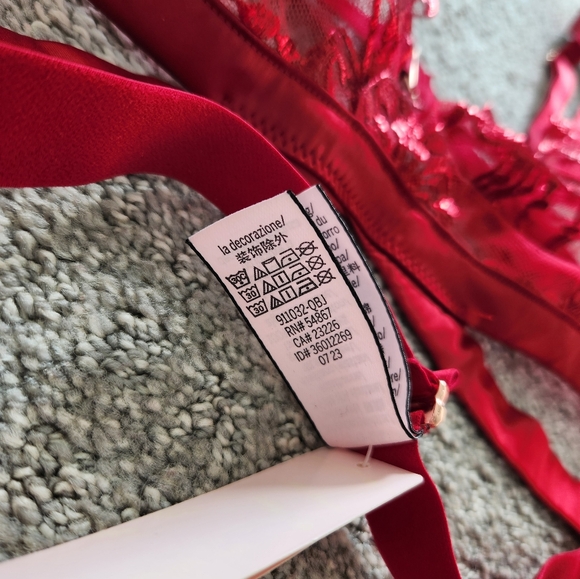 Victoria's secret VERY SEXY Bow Embroidery Open-Back Teddy Size XL NWT - Picture 12 of 12